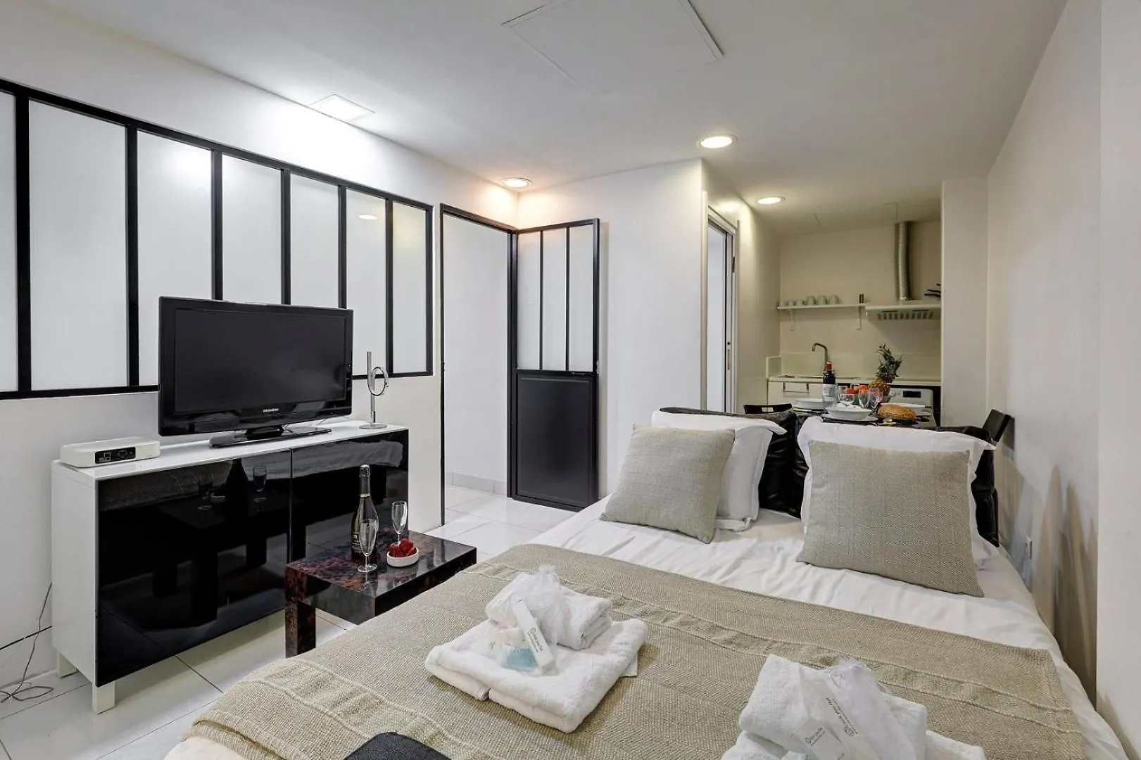 373 Suite Suzanne - Superbe Appartement A Parigi 0*,  Francia
